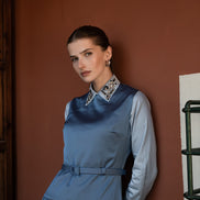 Dropped Waist Simply Gathered Dress with Narrow Waistline Belt