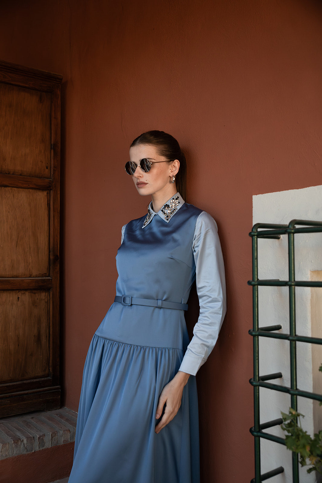 Dropped Waist Simply Gathered Dress with Narrow Waistline Belt