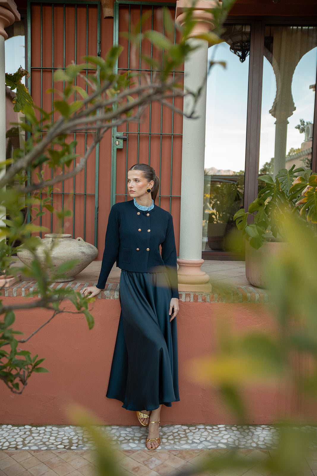 Double Breasted Fine Rib Cardigan With Ruffled Shirt Collar