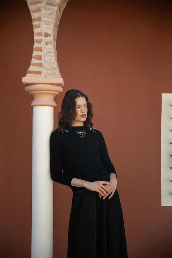 Fine Pointelle Knit Top with Neck Bow Appliques