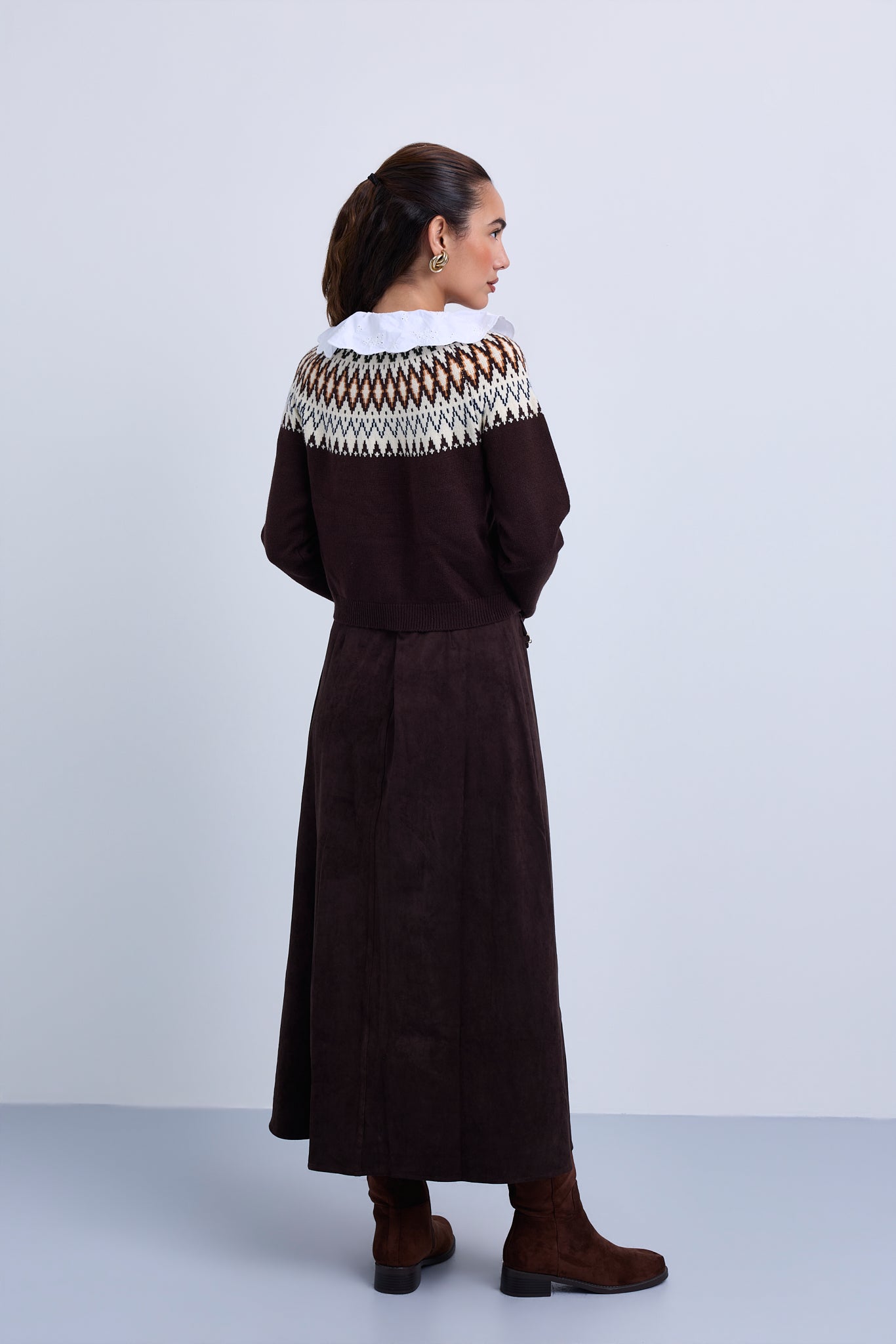 Intarsia Design Knitted Cardigan with Wide Broderie Cotton Shirt Collar and Cuffs