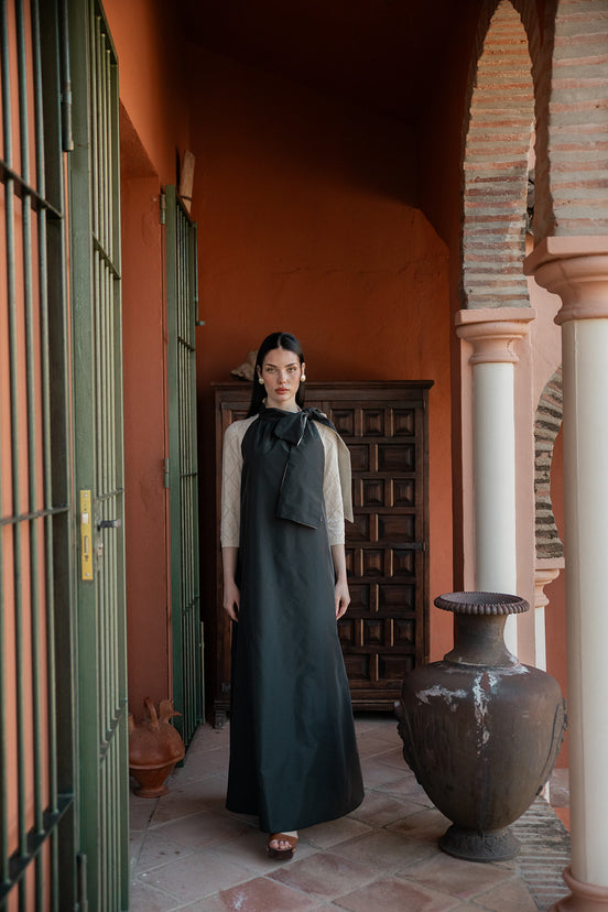 Loose Fit Sleeveless Gown with Contrast Necktie and Optional Belt