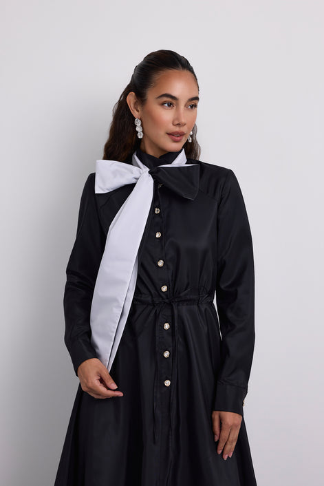Elegant Gown with Large Neck Bow Detail
