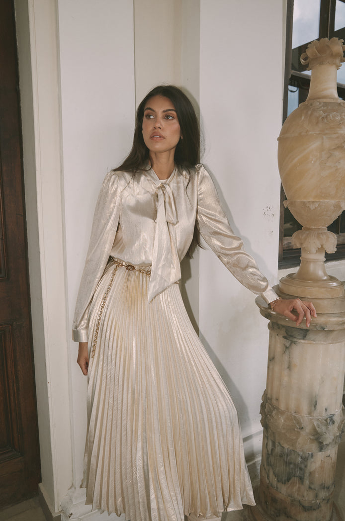 Pleated Lame Maxi Dress with Gold Chain Belt – Noir Noir Fashion