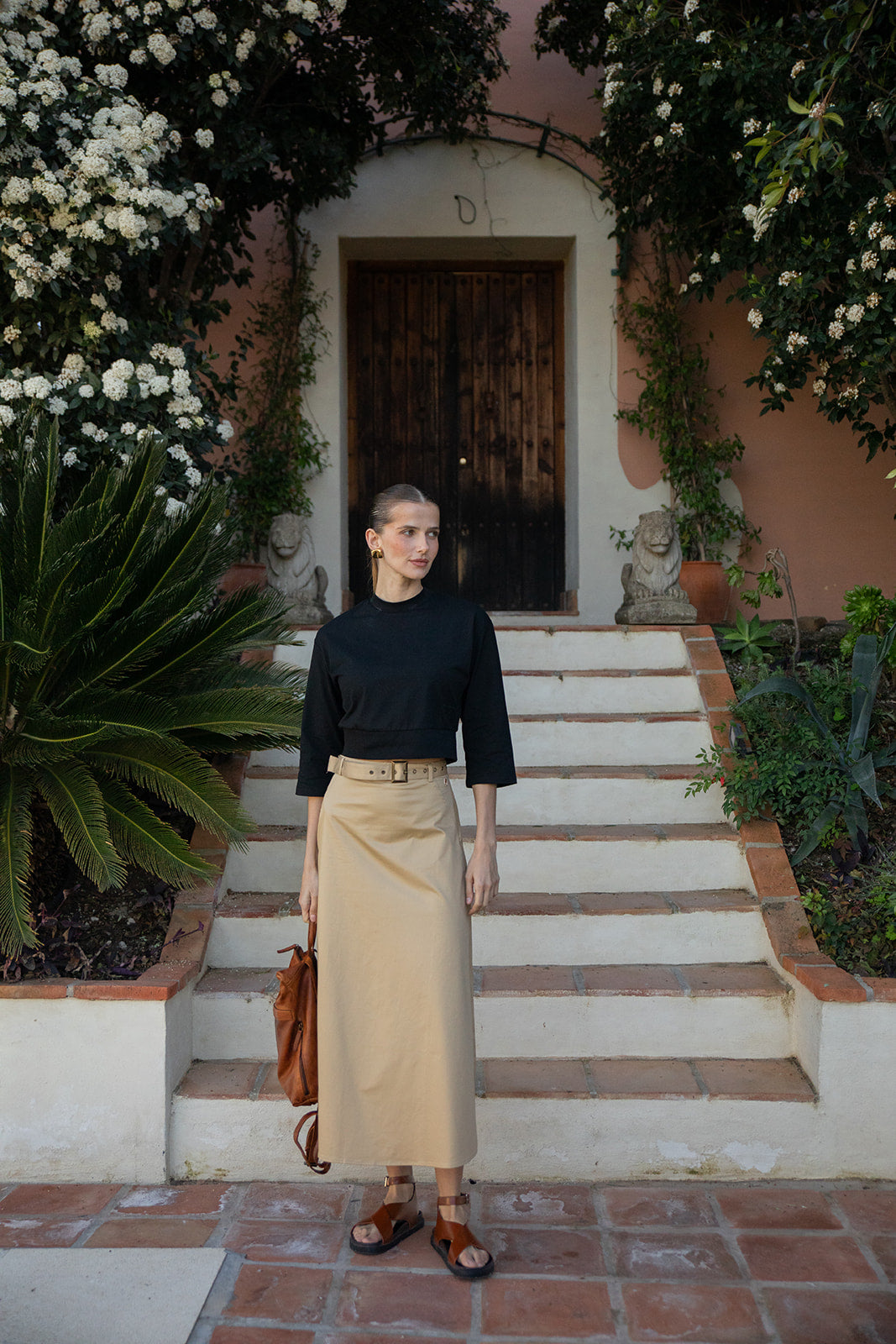 Cropped Sweatshirt with Wide Waistband