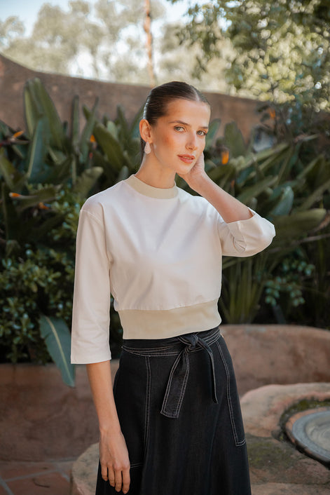 Cropped Sweatshirt with Wide Waistband