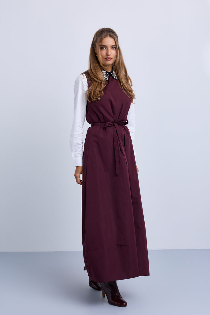 Taffeta Maxi Dress with Embellished Collar and Free Tie Belt - Burgundy