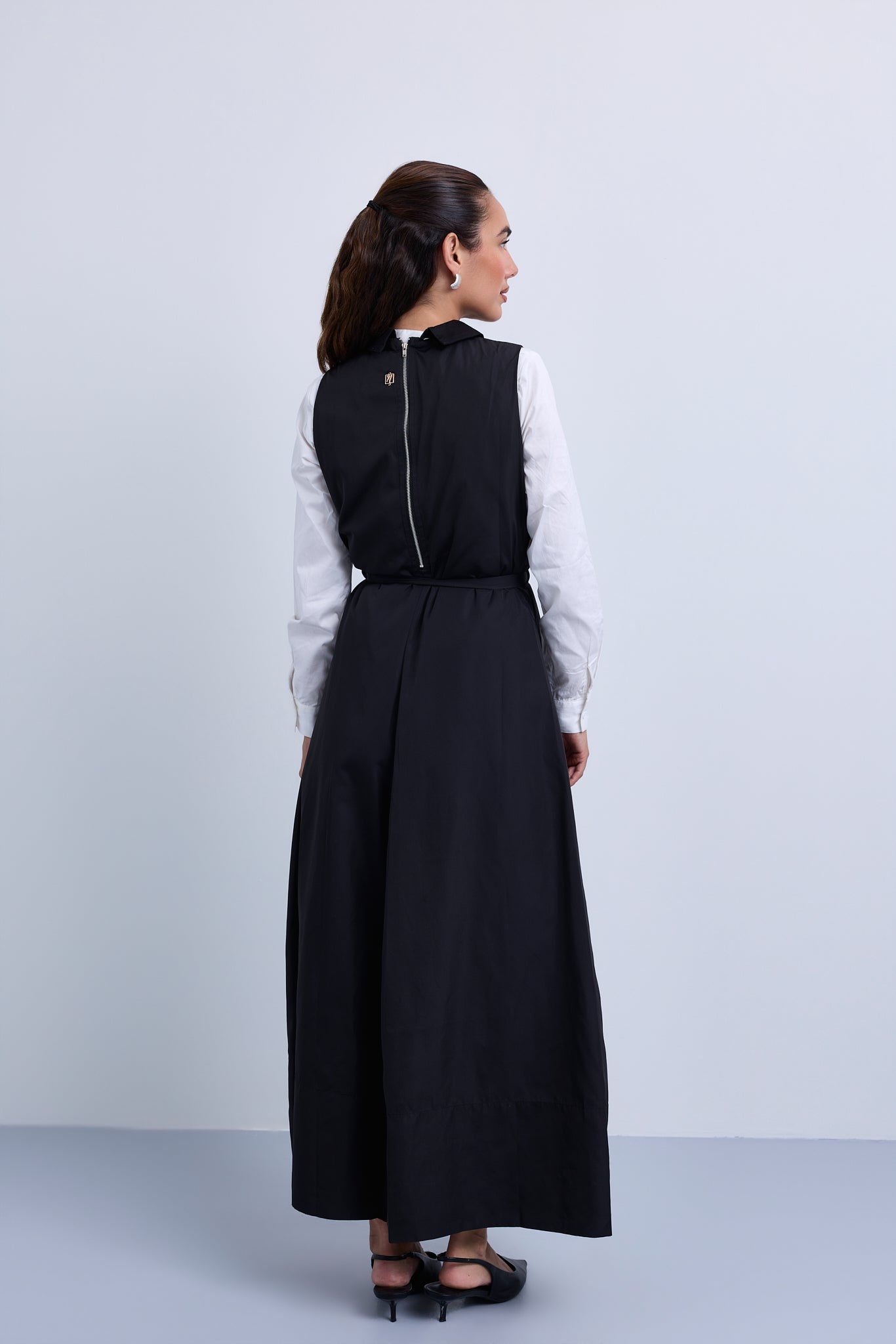 Taffeta Maxi Dress with Embellished Collar and Free Tie Belt