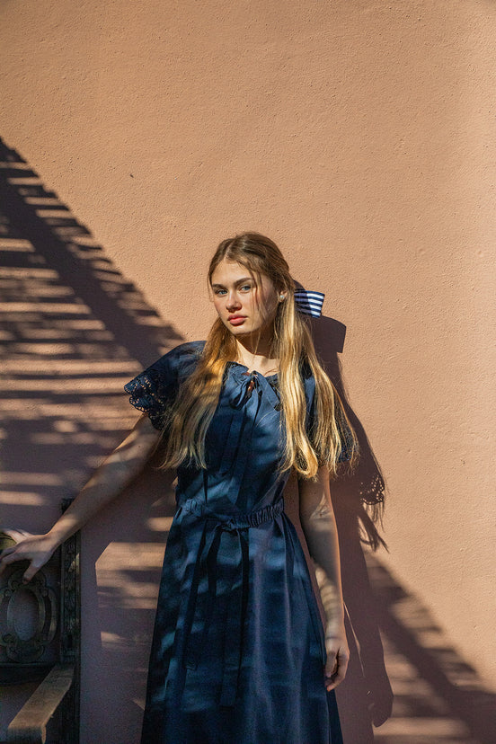 Broderie Short Sleeve Ruffle Collar Dress with Belt