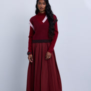 Pleated skirt with contrast waistband