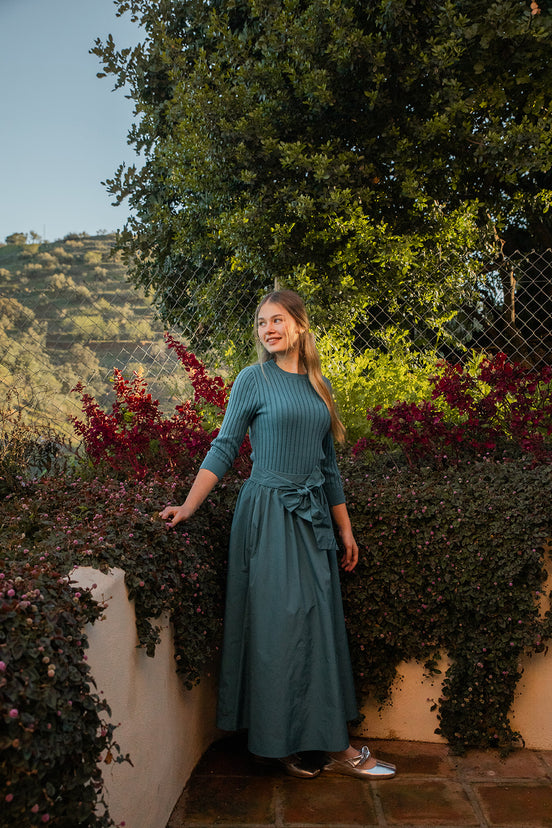 3/4 Sleeve Texture Knit Sweater with Side Knit Brooch