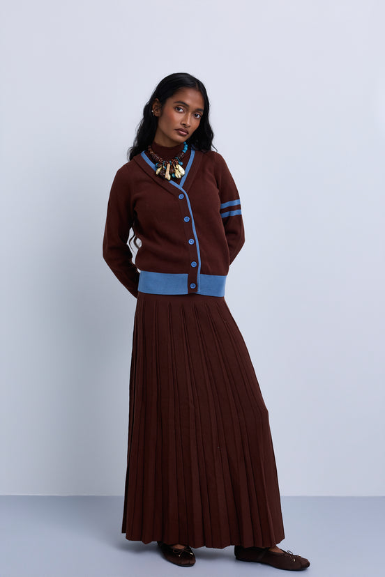 pleated midi skirt